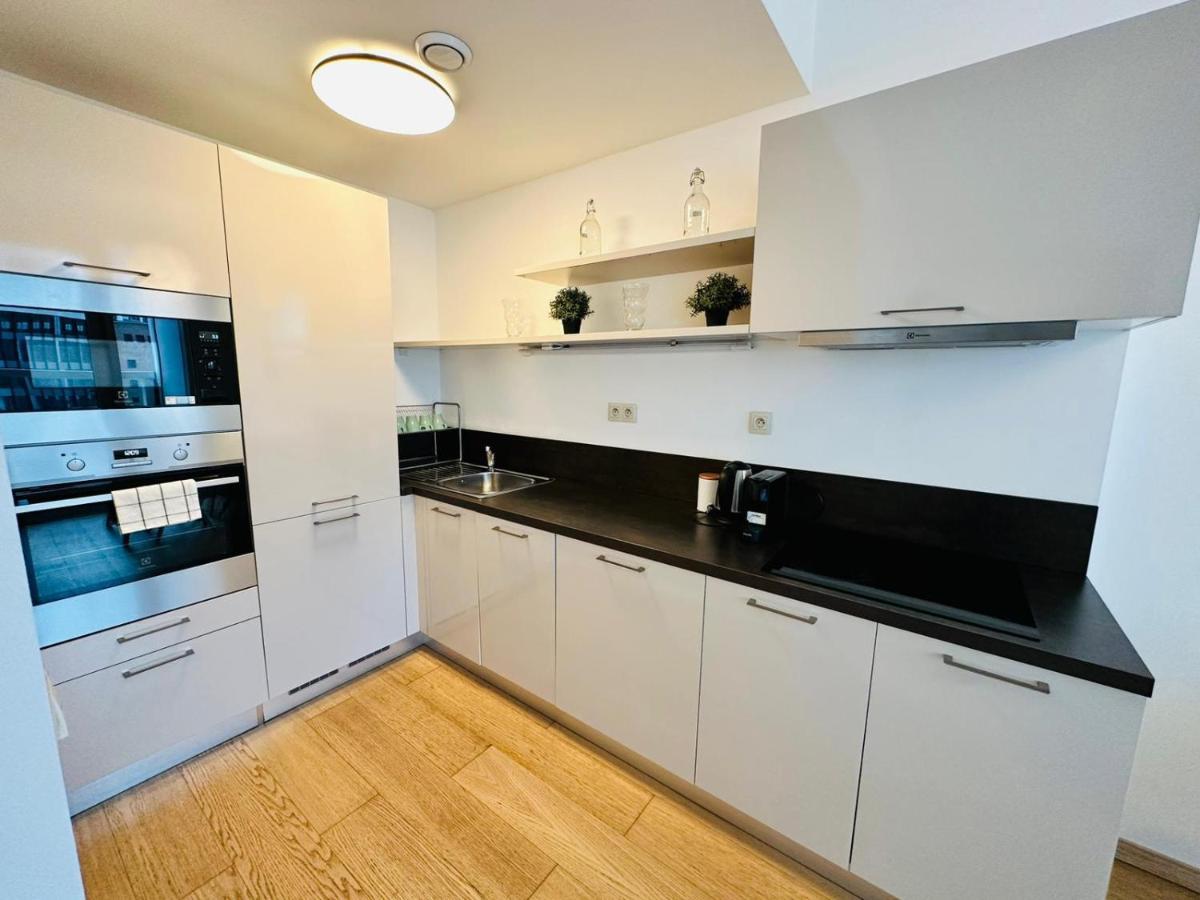 Apartments05 In New Building With Free Parking Panorama City - Amazing View Close To Old Town Bratislava Buitenkant foto