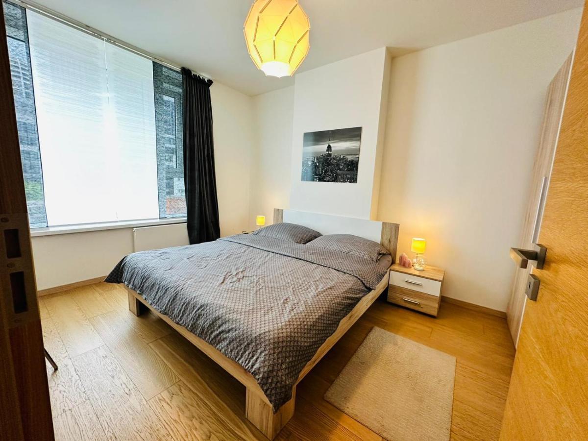 Apartments05 In New Building With Free Parking Panorama City - Amazing View Close To Old Town Bratislava Buitenkant foto