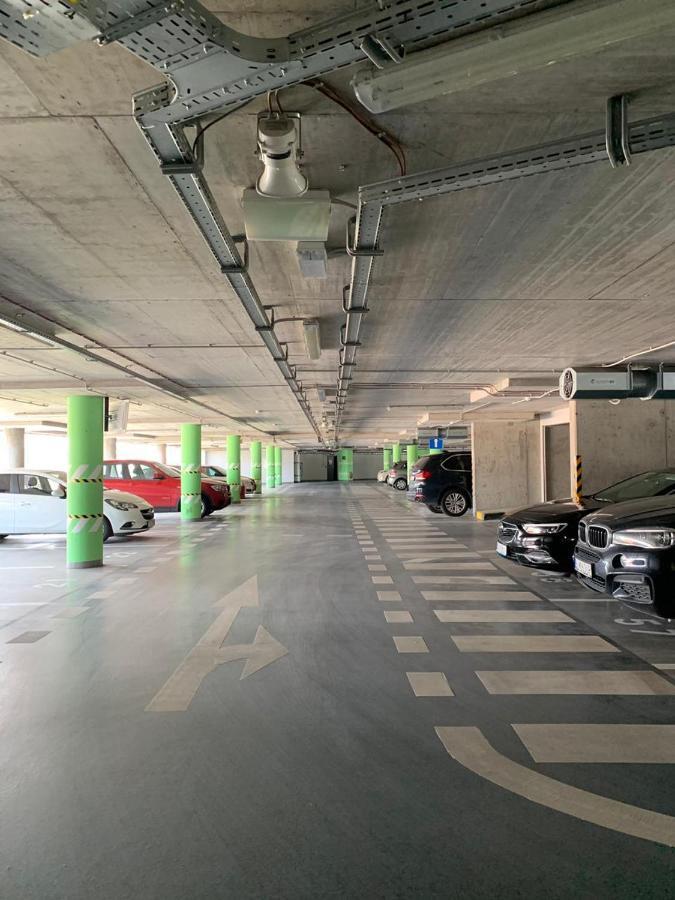 Apartments05 In New Building With Free Parking Panorama City - Amazing View Close To Old Town Bratislava Buitenkant foto